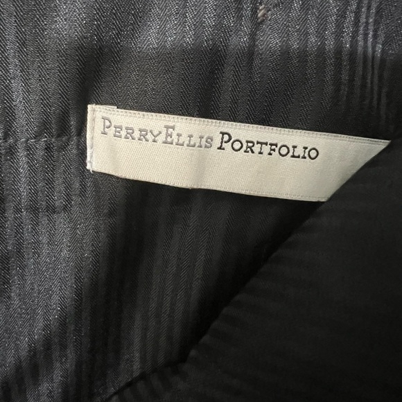 Perry. Ellis, men’s dress slacks size 42X30 long. - Picture 7 of 7